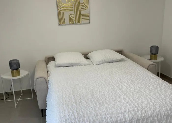 Appartement Acces Rapide A Paris ,Rer D A Cote